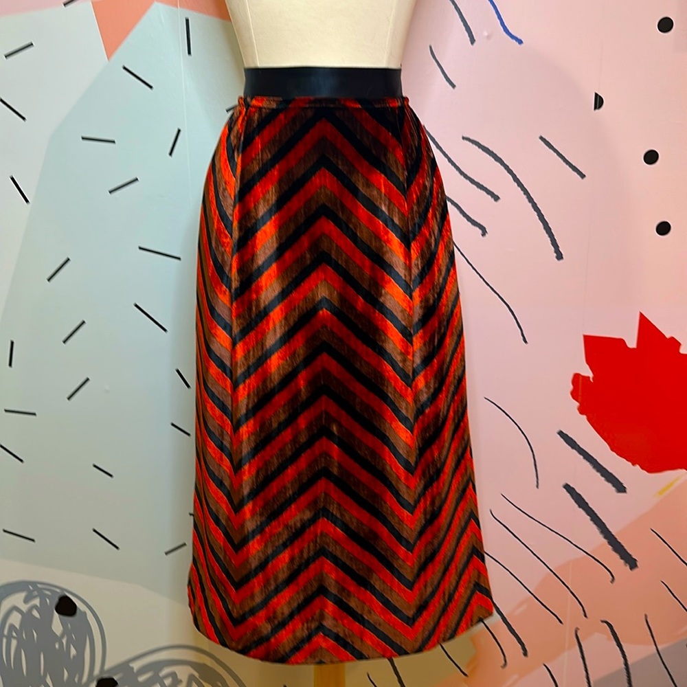 Marc by Marc Jacob’s Y2K Shiny Silk-Velvet Chevron Midi Skirt